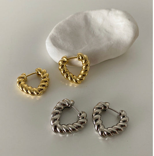 GOLDEN HEART EARRINGS