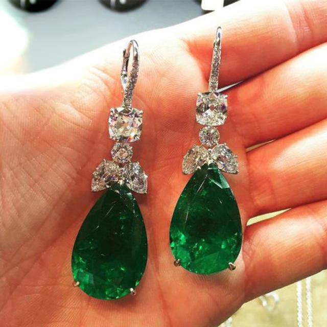 VINTAGE EMERALD DROP