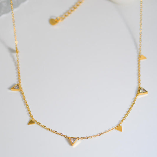 TRIANGLE NECKLACE