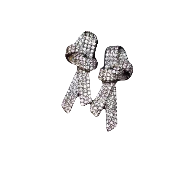 Aretes en nudo